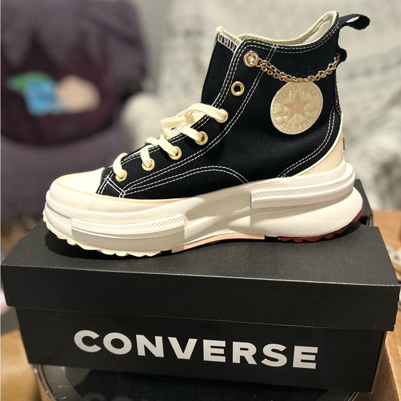 Size 8.5 Women’s - Picture 2 of 9